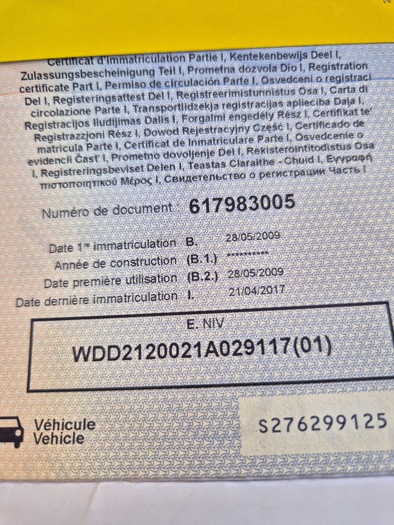 1000405995