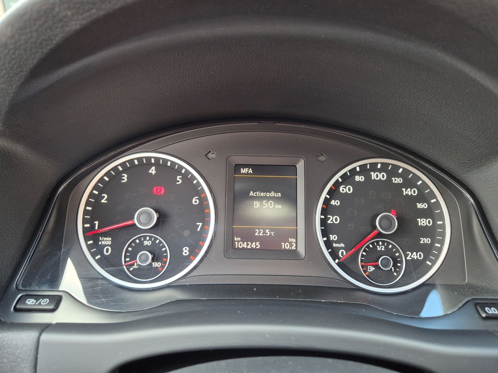1000415677