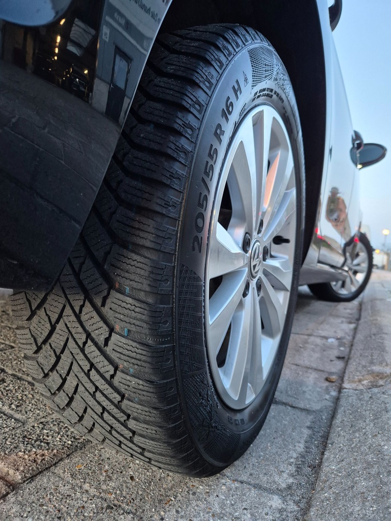 1000347733