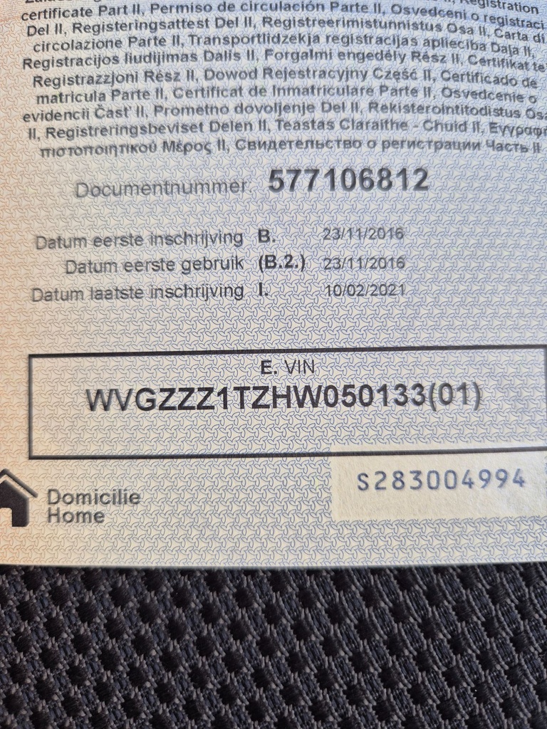 1000425046
